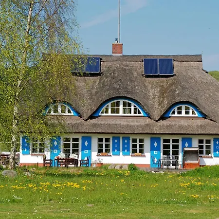 Nyaraló Unterm Reetdach Sellin