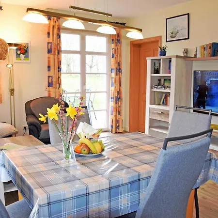 Unterm Reetdach Sellin