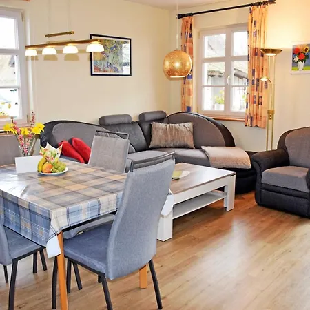 Unterm Reetdach Nyaraló Sellin