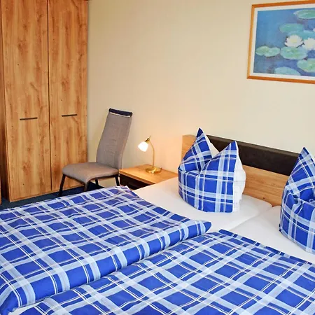 Unterm Reetdach Sellin